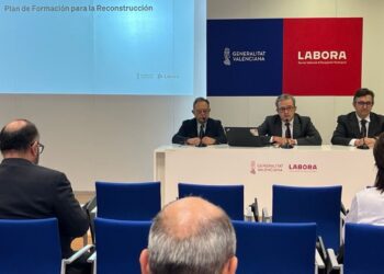 Labora lanza cursos gratuitos expres para formar a desempleados en la reconstrucción tras la DANA