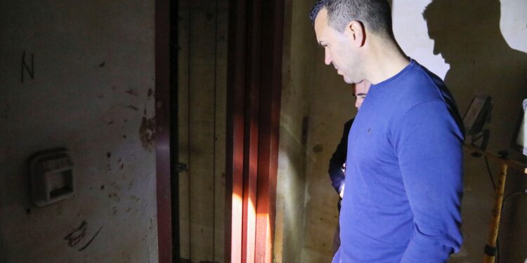 "Mandad el mensaje de una puta vez" fueron las palabras de Vicente Mompó para mandar la alarma a los móviles el 29 de Octubre 1 "Mandad el mensaje de una puta vez" fueron las palabras de Vicente Mompó para mandar la alarma a los móviles el 29 de Octubre