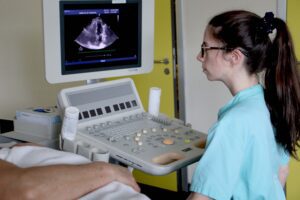 La recuperación tardía en el 'síndrome del corazón roto' multiplica el riesgo de mortalidad 2 HUT ECOGRAFIA CARDIO