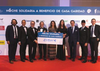 La «VI noche solidaria de sabor empresarial» recauda 27.500 euros para Casa Caridad