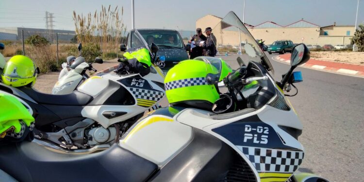 La Policía Local de Sagunto ha retirado de la circulación 624 vehículos sin seguro obligatorio en 2024 1 La Policía Local de Sagunto ha retirado de la circulación 624 vehículos sin seguro obligatorio en 2024