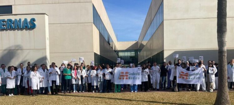 Los médicos salen a la calle para protestar por el anteproyecto del Estatuto Marco presentado por el Ministerio de Sanidad