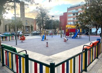 Juan Roig destina 1,5 millones para reconstruir plazas y parques en 5 poblaciones de L´Horta Sur afectadas por la dana 1 Juan Roig destina 1,5 millones para reconstruir plazas y parques en 5 poblaciones de L´Horta Sur afectadas por la dana