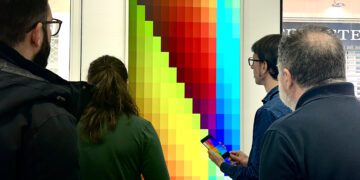 Humanos y máquinas crearán en Valencia una obra de arte interactiva durante un mes en Galería Cuatro