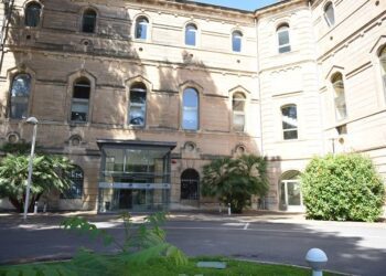 74 Vidas Silenciadas: Familiares de Fallecidos en Residencia de Alcoy Claman Justicia y Denuncian Abandono Institucional Cinco Años Después del Covid-19 1 74 Vidas Silenciadas: Familiares de Fallecidos en Residencia de Alcoy Claman Justicia y Denuncian Abandono Institucional Cinco Años Después del Covid-19