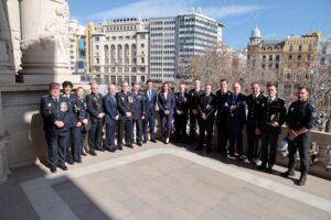 La Policía Local de Valencia condecora a 29 entidades e instituciones por su labor durante la dana 4 Valencia Catala aniversari PLV 2