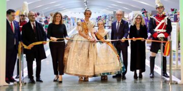 Inaugurada la Exposición del Ninot de Valencia que enciende la mecha de las Fallas 2025
