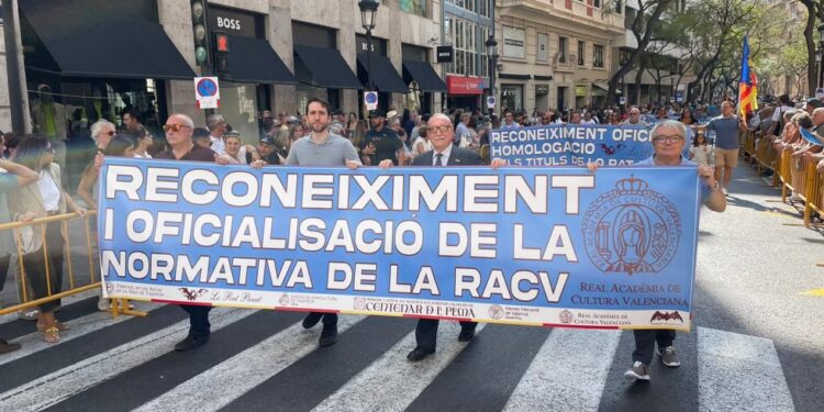 Lo Rat Penat denuncia la retirada injustificada de material didàctic en Llengua Valenciana per la Consellería de Educació 1 Lo Rat Penat denuncia la retirada injustificada de material didàctic en Llengua Valenciana per la Consellería de Educació