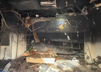 31 vecinos pasarán la noche en hoteles tras extinguir el incendio del Bingo del centro de Valencia 8 31 vecinos pasarán la noche en hoteles tras extinguir el incendio del Bingo del centro de Valencia