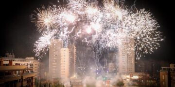 El cielo de Torrent volverá a iluminarse con l'Arribà del Foc, espectáculo pirotécnico de los Hermanos Caballer