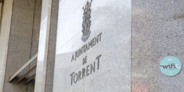 Torrent deberá aplicar la nueva tasa de basuras por imperativo legal mientras sigue esperando la moratoria solicitada