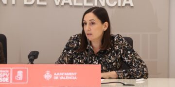 Elisa Valía denuncia que el gobierno del PP retiene ya más de 110 viviendas municipales vacías sin entregar a familias por toda la ciudad en plena escalada del precio del alquiler.