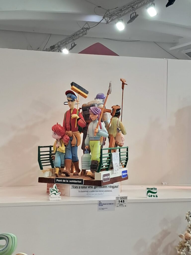 Los ninots de la Exposició del Ninot reflejan la #DANA y enfatizan la solidaridad del Pueblo frente a la inmoralidad de los políticos 8 WhatsApp Image 2025 02 16 at 18.58.033