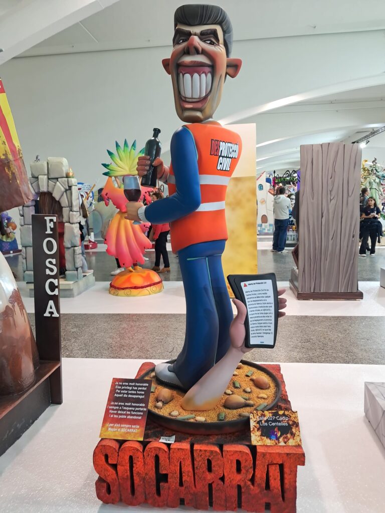 Los ninots de la Exposició del Ninot reflejan la #DANA y enfatizan la solidaridad del Pueblo frente a la inmoralidad de los políticos 12 WhatsApp Image 2025 02 16 at 19.04.301