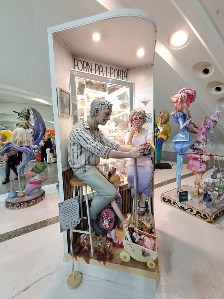 Los ninots de la Exposició del Ninot reflejan la #DANA y enfatizan la solidaridad del Pueblo frente a la inmoralidad de los políticos 17 WhatsApp Image 2025 02 16 at 19.04.35