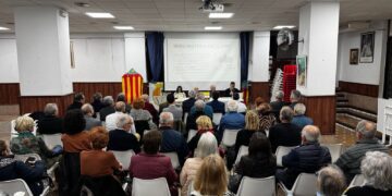 Benimaclet celebra el dia de la llengua materna en un emotiu acte cultural