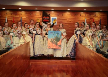 Torrent presenta su diseño gráfico para las Fallas de 2025, que protagoniza el emblemático ‘Granerer’