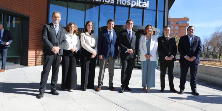 Vithas inaugura su tercer hospital en Valencia en la Barrio de Malilla