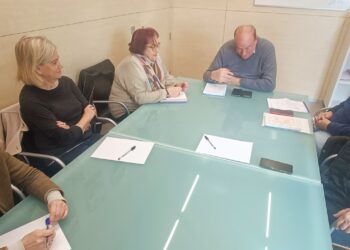 El Ayuntamiento se compromete a adaptar las instalaciones de La Hípica a las necesidades deportivas de los barrios, pero informa que la gestión seguirá siendo privada