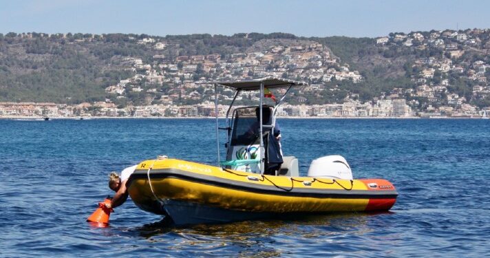 El Servicio de Vigilancia Marina de la Generalitat Valenciana inspecciona 50.000 hectáreas de litoral para proteger la posidonia 1 El Servicio de Vigilancia Marina de la Generalitat Valenciana inspecciona 50.000 hectáreas de litoral para proteger la posidonia