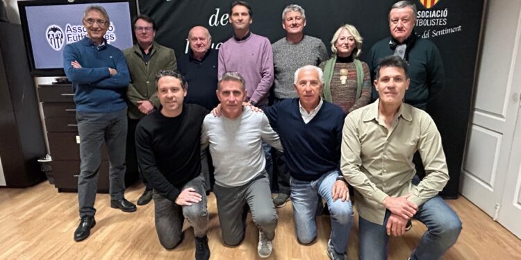 La Asociación de Futbolistas Valencia CF elige a Vicente Guillot nuevo presidente de honor