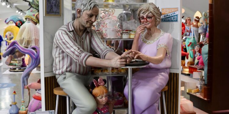 El Ninot de Convento Jerusalén realizado por Sáchez Llongo del Forn Pa i Porta ninot indultat