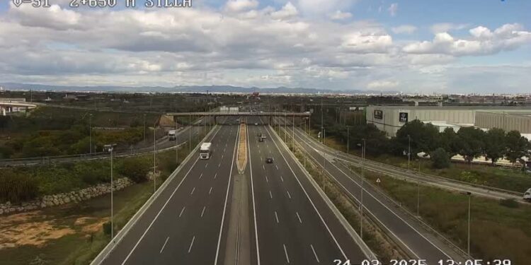 Entran en funcionamiento 17 nuevos radares en carreteras de seis Comunidades Autónomas