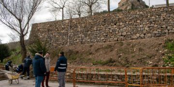 Finaliza la obra de reparación del muro de contención de la explanada del Espai Firal de Morella