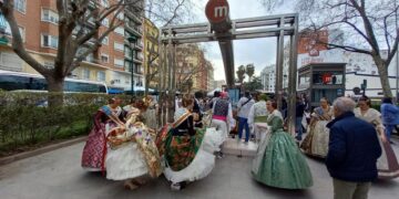 Metrovalencia y Metrobús amplían horarios este fin de semana por los actos falleros