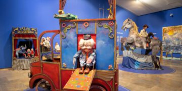 El Centre del Carme rememora la historia de la compañía valenciana Teatro La Estrella en una publicación