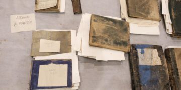 El IVCR+i inicia la restauración de la documentación del Archivo del Sindicato Arrocero de Alfafar dañada por la riada