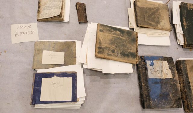 El IVCR+i inicia la restauración de la documentación del Archivo del Sindicato Arrocero de Alfafar dañada por la riada 1 El IVCR+i inicia la restauración de la documentación del Archivo del Sindicato Arrocero de Alfafar dañada por la riada