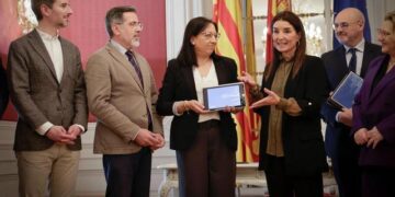 Las cesiones a Vox marcan los presupuestos 2025 de la Generalitat Valenciana: recortes encubiertos y prioridades discutidas