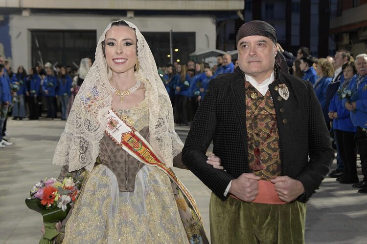 Paiporta tuvo ayer su Ofrena, Nit del Foc y se quemó la Falla de la #DANA donada por Convento Jerusalén