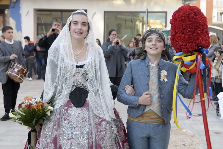 Paiporta tuvo ayer su Ofrena, Nit del Foc y se quemó la Falla de la #DANA donada por Convento Jerusalén