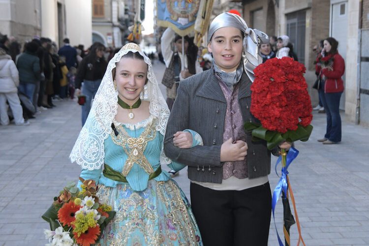 Paiporta tuvo ayer su Ofrena, Nit del Foc y se quemó la Falla de la #DANA donada por Convento Jerusalén