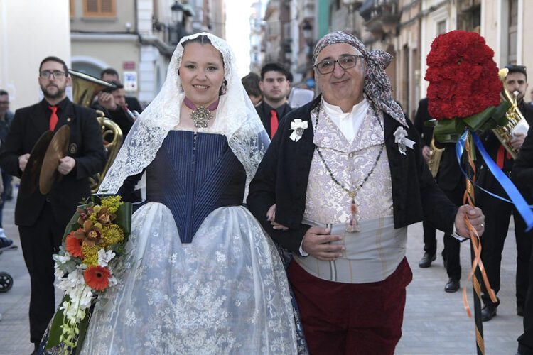 Paiporta tuvo ayer su Ofrena, Nit del Foc y se quemó la Falla de la #DANA donada por Convento Jerusalén