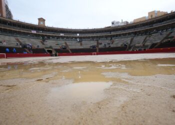 La lluvia suspende la corrida de toros de Talavante, Ortega y Rufo en Fallas 2025