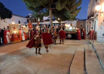 Benetússer acoge el primer cortejo procesional de la Semana Santa Valenciana con la comitiva de los Sepulcros