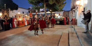 Benetússer acoge el primer cortejo procesional de la Semana Santa Valenciana con la comitiva de los Sepulcros