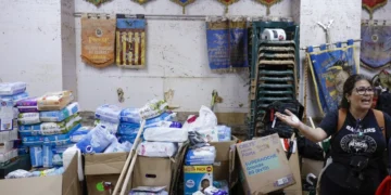 Mazón: “175 comisiones falleras han recibido en tiempo récord cerca de 2 millones de euros para favorecer la recuperación social en 77 municipios”