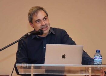 El filòlec Miquel Àngel Lledó defén l’independència de la llengua valenciana en un congrés en EEUU 5 El filòlec Miquel Àngel Lledó defén l’independència de la llengua valenciana en un congrés en EEUU