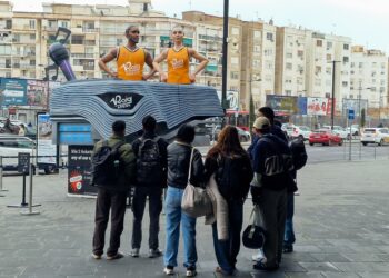 El Roig Arena traslada su monumento de Madrid a la Estación Joaquín Sorolla de Valencia