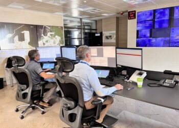 A las 14.09 horas se ha cerrado al tráfico marítimo el Puerto de Valencia