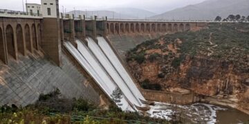 La Confederación Hidrográfica del Júcar comienza a desaguar Forata con un caudal de 8 m³/s por los aliviaderos