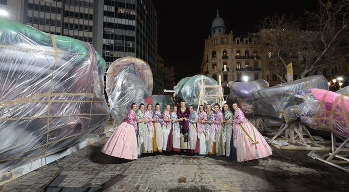 Meteored vaticina unas Fallas con paraguas en mano, con días muy cambiantes de sol, nubes y pequeñas precipitaciones