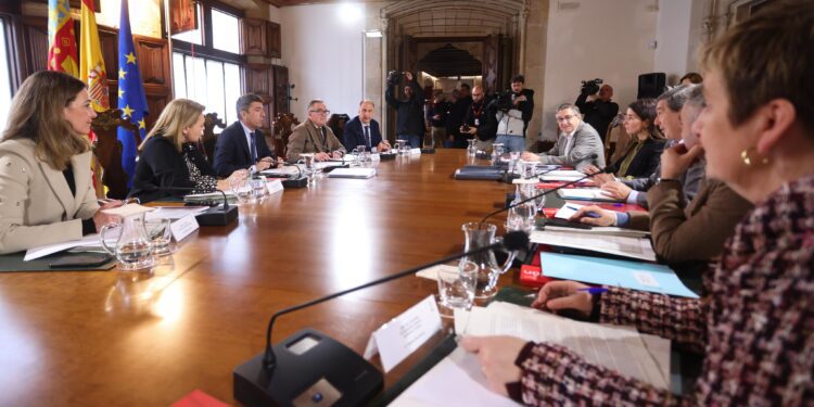 Mazón defiende la política de vivienda "integral" de la Generalitat 1 Mazón defiende la política de vivienda "integral" de la Generalitat