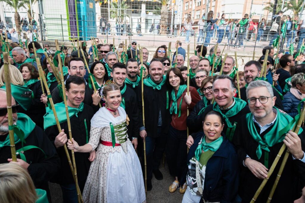 Morant critica la ausencia de Mazón en la Romería de Castelló 2 GmuUMf3acAAKuQ6 1