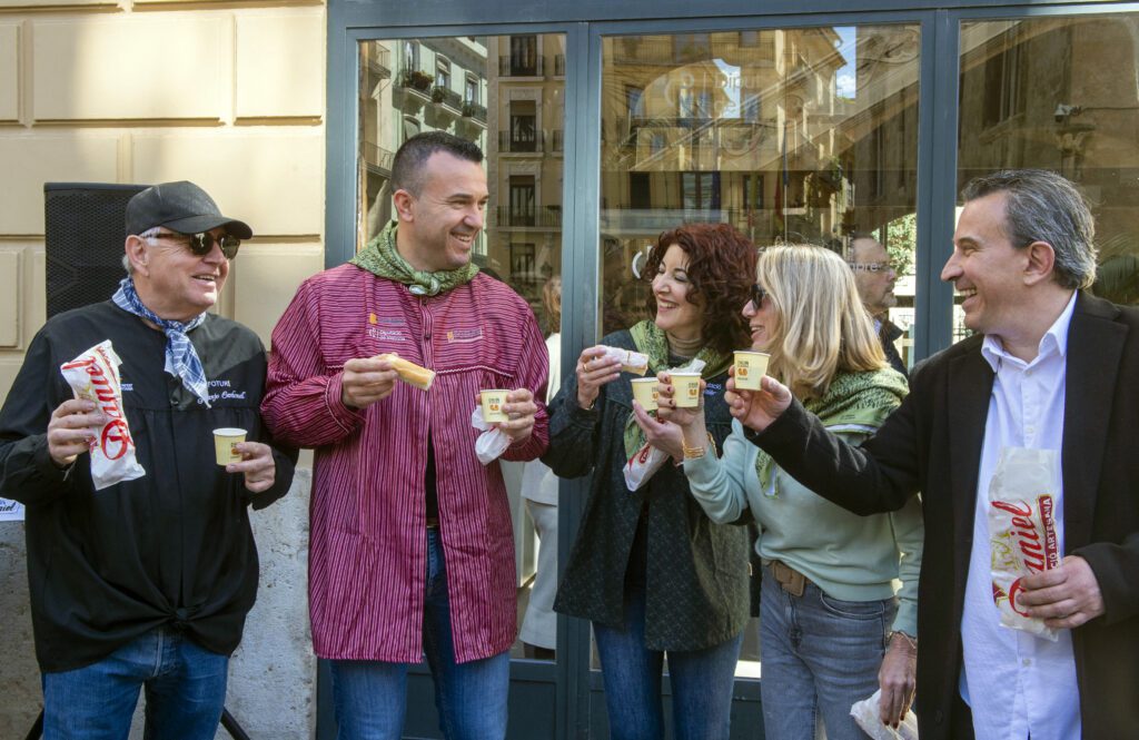 Horchatada en Diputacion foto Abulaila 5