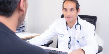 Un responsable de cardiología de Vithas afirma que la buena higiene del sueño es clave para mantener un corazón sano